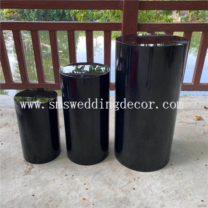 round acrylic pedestals