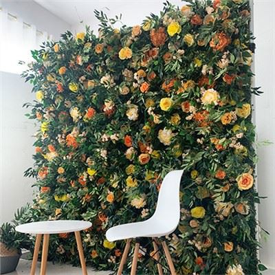 緑のあるフラワーウォール