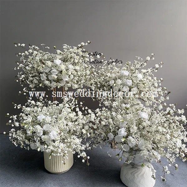 white wedding flowers table decorations