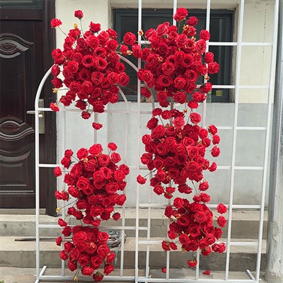 赤い造花アレンジメント